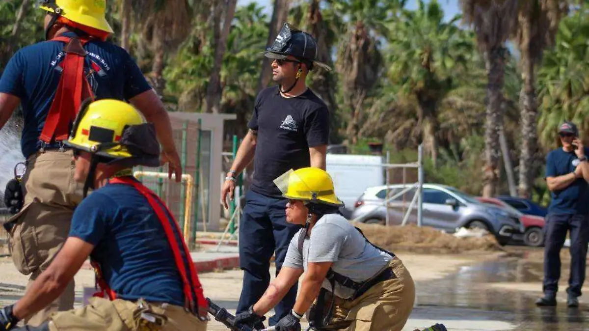 congreso de bomberos en los cabos